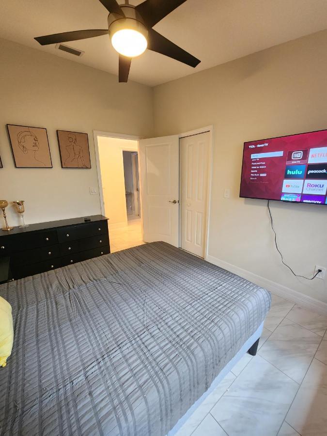 The Villa Orlando@College Park. Sleeps16 Exterior foto